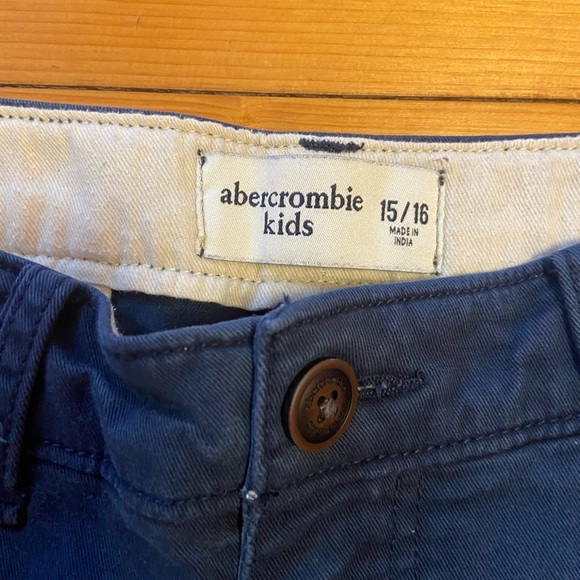 Boys Abercrombie Kids Shorts - Picture 3 of 3